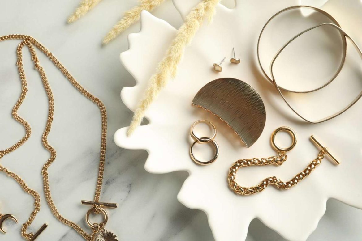13-141c94fedab74c5b84dbbf7210e9f6a1 What Is Ethical Jewelry? Everything You Need to Know