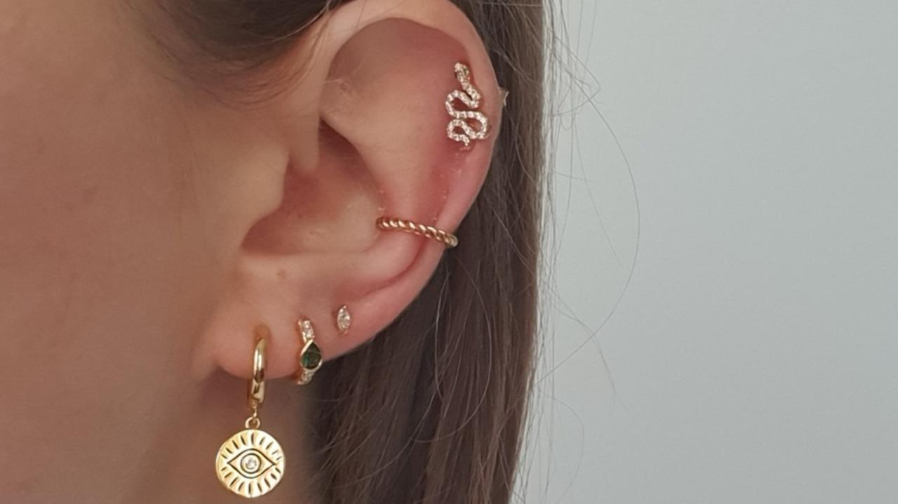 Your Ear Piercing Cheatsheet For The Perfectly Curated Earring Stack